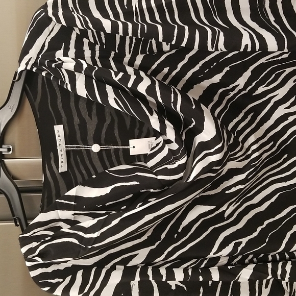 💕TRINA TURK💕 Kyoto Top ~ Print Large L NWT Blouse 100% Silk Crepe de Chine - Picture 10 of 14